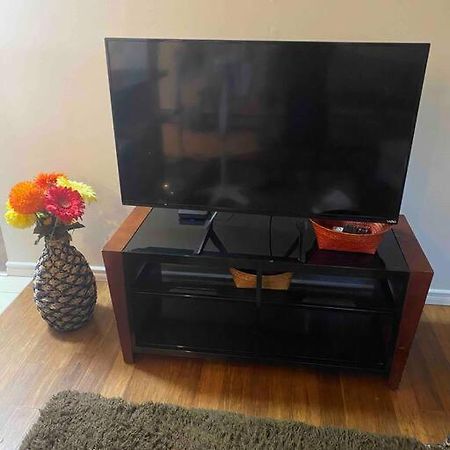 YYC Beautiful Two Bedroom Apartment. מראה חיצוני תמונה