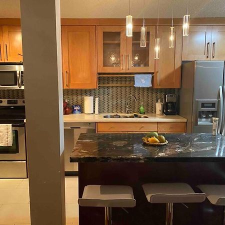 YYC Beautiful Two Bedroom Apartment. מראה חיצוני תמונה