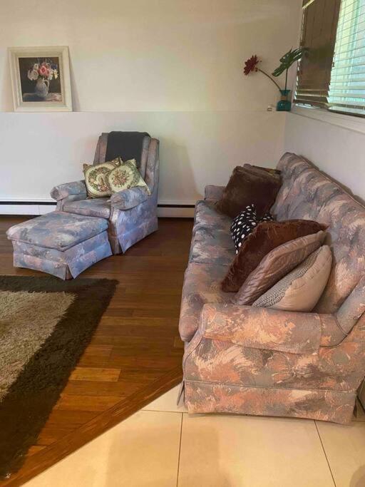YYC Beautiful Two Bedroom Apartment. מראה חיצוני תמונה